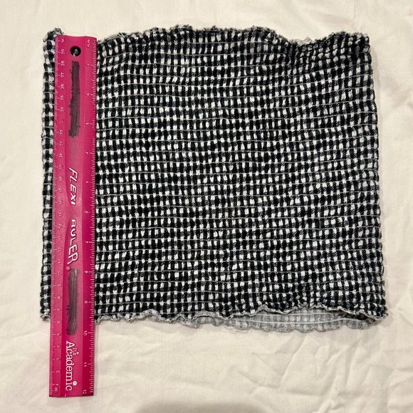 POLLY & ESTHER BLACK/WHITE RIBBED CHECKERED TUBE/CROP TOP SIZE S - Picture 3 of 4